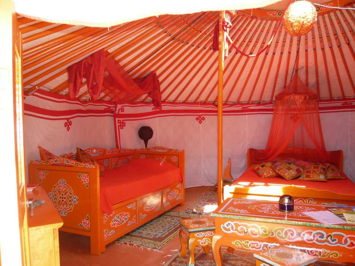 Au Soleil Mongol Acomodação com café da manhã Sorède Exterior foto
